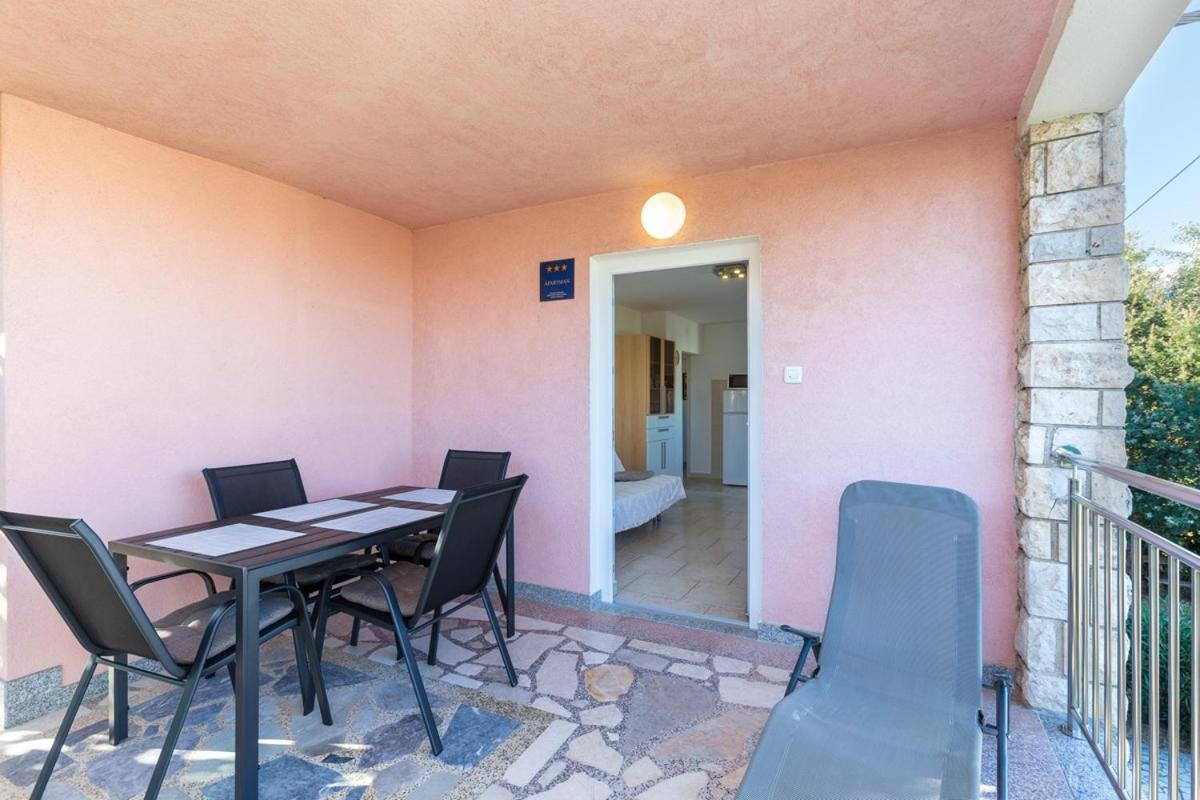 Apartments Murenc Medulin Exterior photo